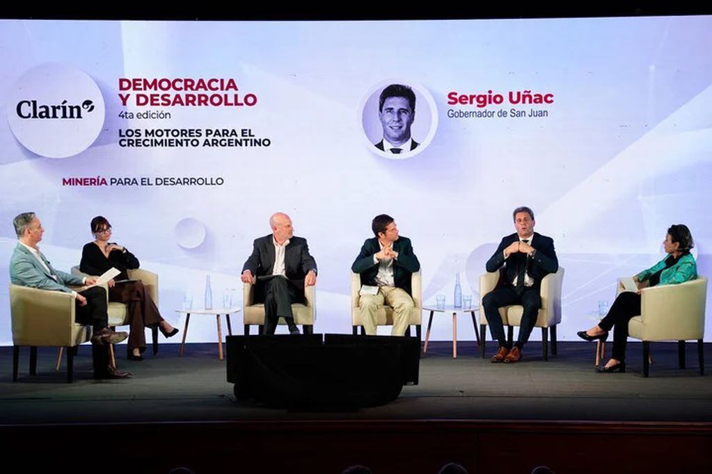 El panel en el que participó Ávila, en el ciclo Democracia y Desarrollo que organiza Clarín. Foto: Andrés D'Elia / Clarín