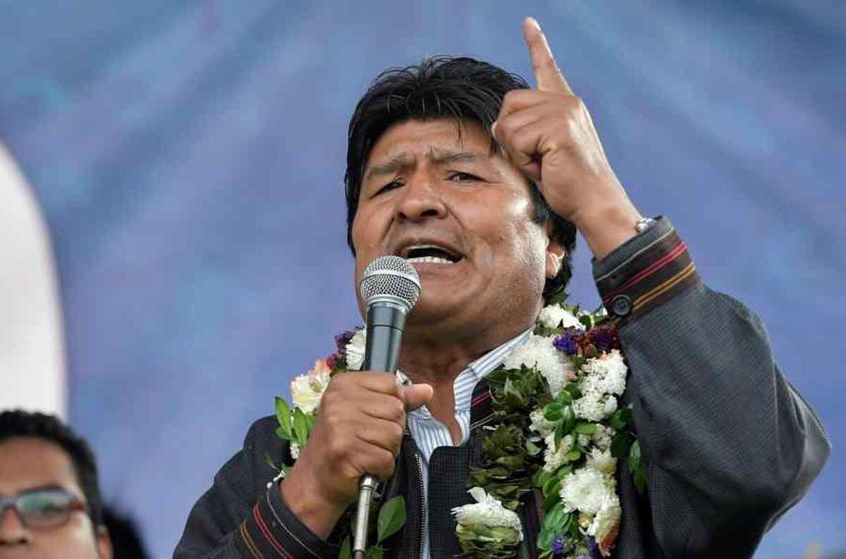 Evo Morales denunció que le robaron el celular y acusan a la embajada de Estados Unidos por “estar involucrada”.