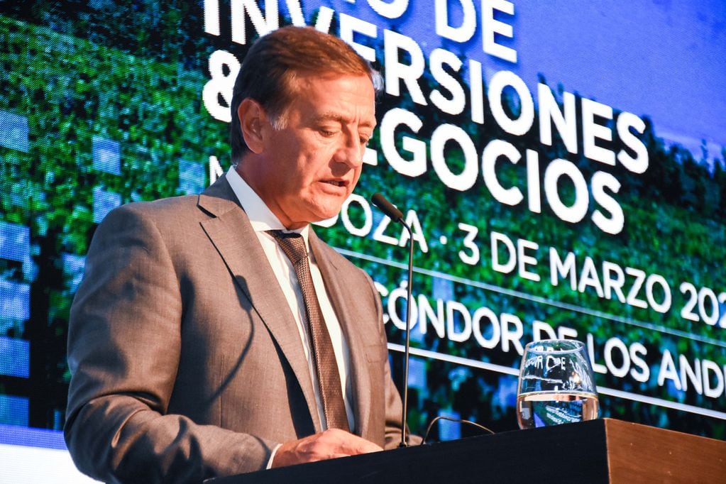 El gobernador Rodolfo Suarez planteó los motivos por los que entiende que Mendoza está atrayendo inversiones. Foto: Mariana Villa / Los Andes