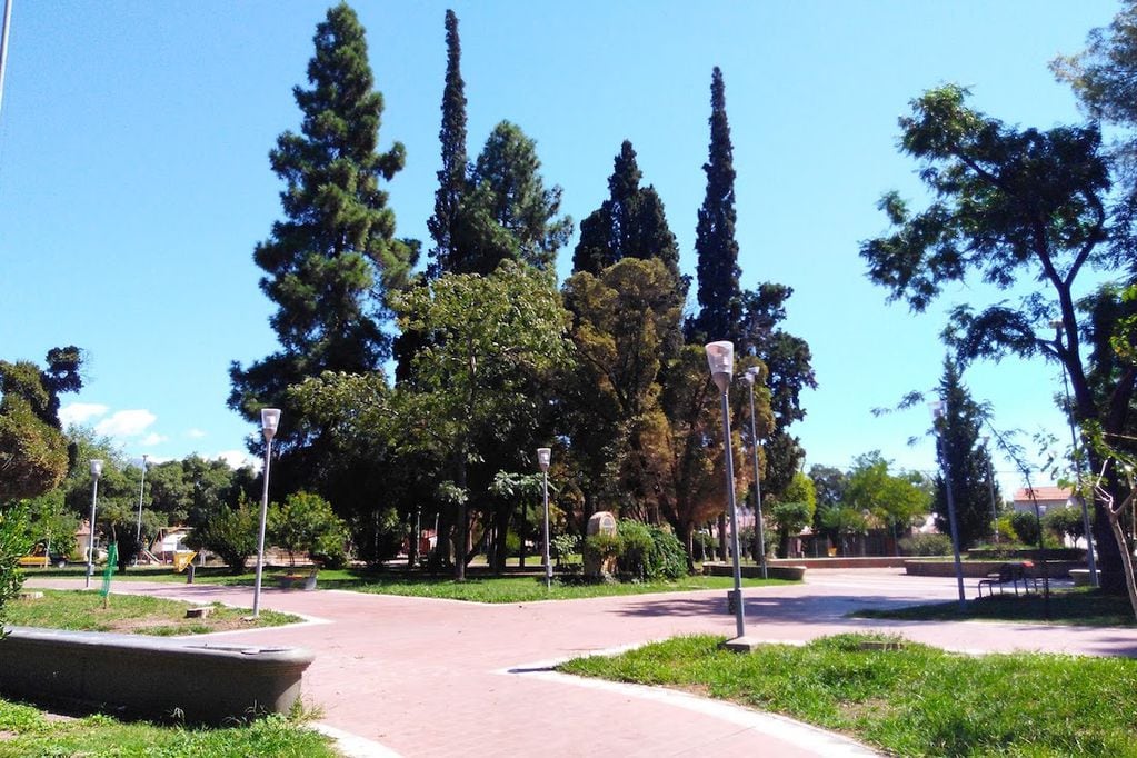 Plaza Matons, en la sexta sección de la Ciudad de Mendoza.