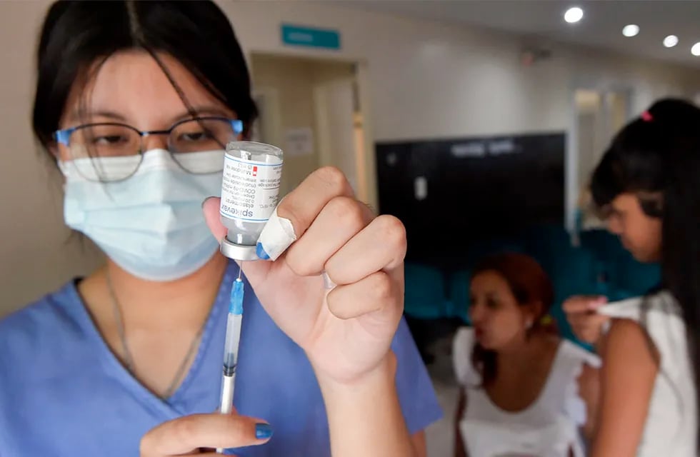 En el Ministerio de Salud ya no llevan un conteo de  quienes se vacunan, como se hacía en la época más crítica de la pandemia. | Foto: Orlando Pelichotti / Los Andes