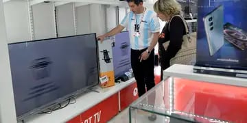 La maniobra legal para comprar un televisor para el Mundial y pagar sólo el 34% del precio