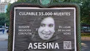 Carteles contra Cristina Kirchner en CABA: hay un detenido