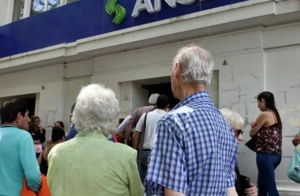 Anses: por qué los jubilados perdieron 35 mil pesos en los últimos 2 años