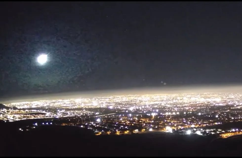 Estas imágenes corresponden al lado chileno. El meteorito cayó en la madrugada de este jueves en zona cordillerana. / Foto: captura de video