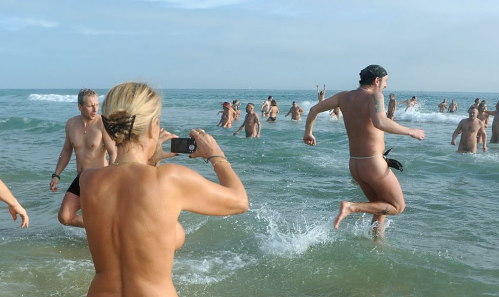 Ciudad nudista en Francia