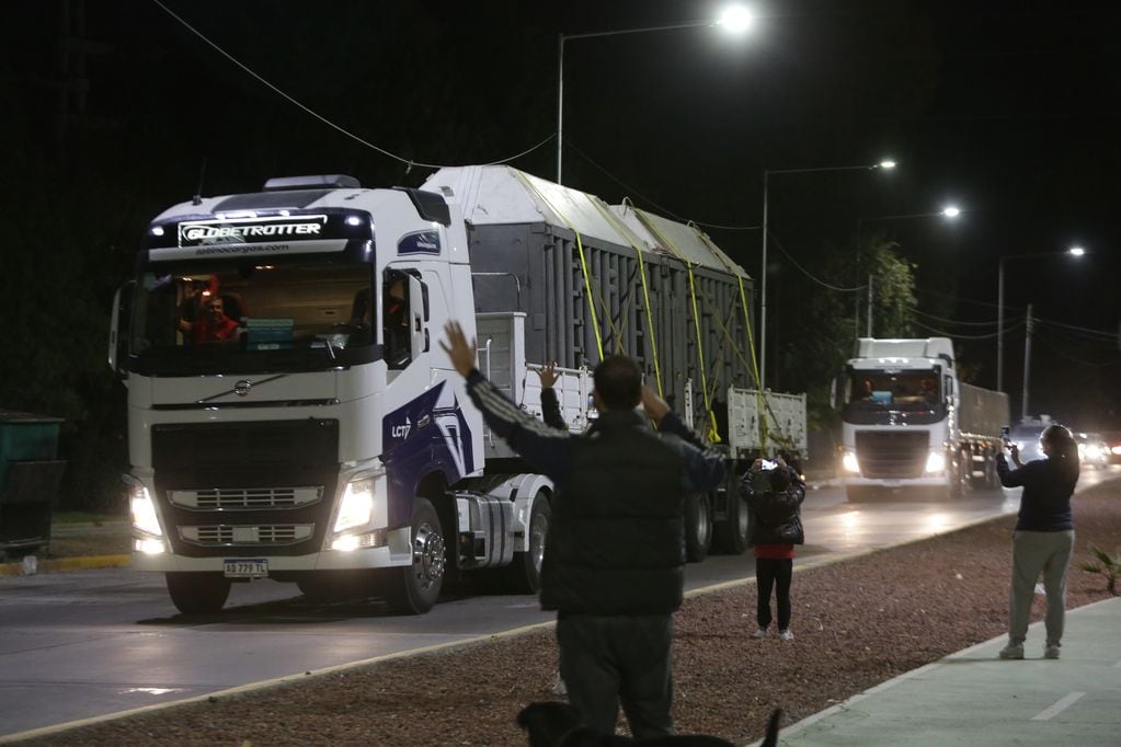 Fotos y videos: las elefantas Pocha y Guillermina llegaron a Corrientes y mañana cruzarían a Brasil. Foto: Prensa Gobierno de Mendoza.