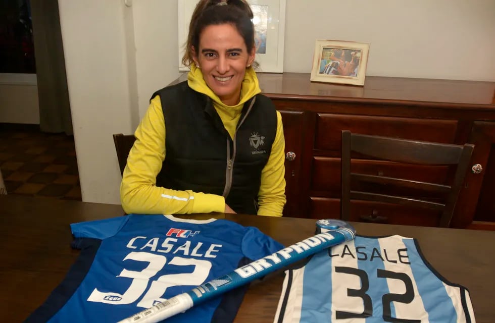 Marcela Casale jugadora de Hockey sobre césped, con las casacas de Italia y Las Leonas.