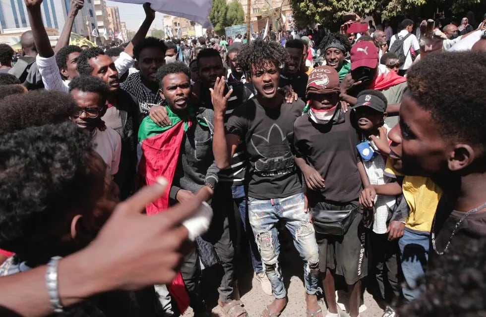 Manifestaciones en Sudán en contra de la Junta Militar que perpetró el golpe de Estado hace ya más de un año