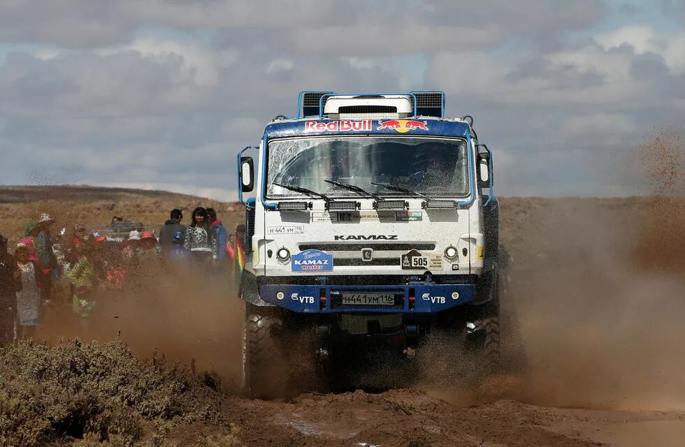 Dakar: El camión de los mendocinos está muy cerca