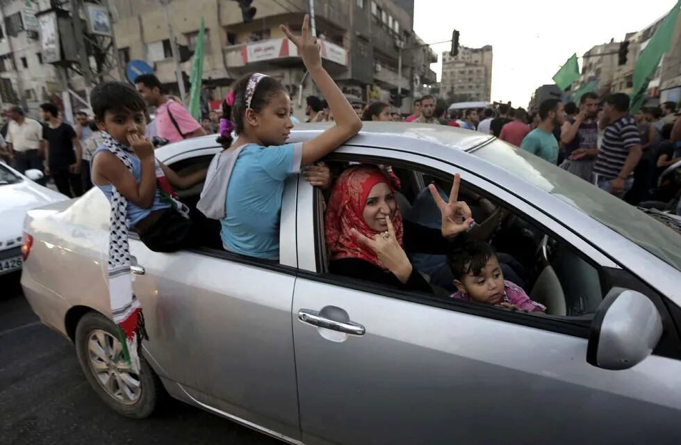 Israel y Hamas anuncian cese del fuego “definitivo”