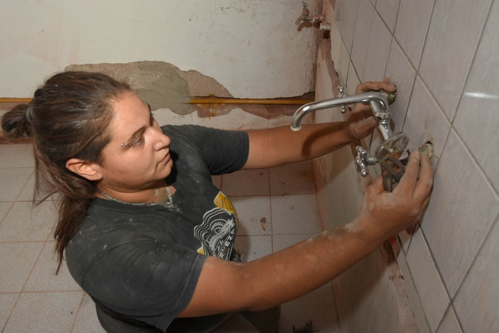 Verónica Ibarra realiza todo tipo de construcciónes, refacciones y plomeria. 