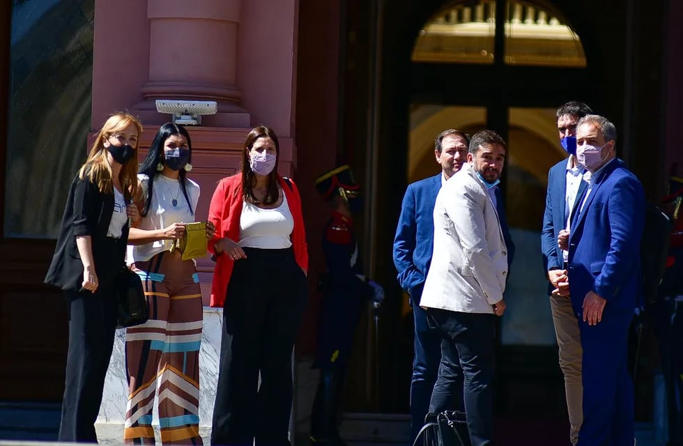 Referentes del Frente de Todos de Mendoza tras la reunión con Juan Manzur en Casa Rosada. (Federico Lopez Claro)