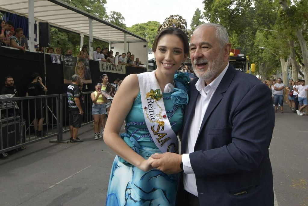 Carrusel de las Reinas 2024: la reina de San Carlos, Rocío Neila, y el intendente Alejandro Morillas - Orlando Pelichotti / Los Andes