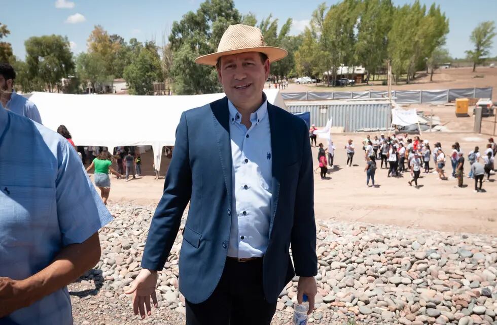 El intendente de Lavalle, Roberto Righi, logró fondos nacionales para terminar las casas de la Tupac Amaru de su departamento.

Foto: Ignacio Blanco / Los Andes