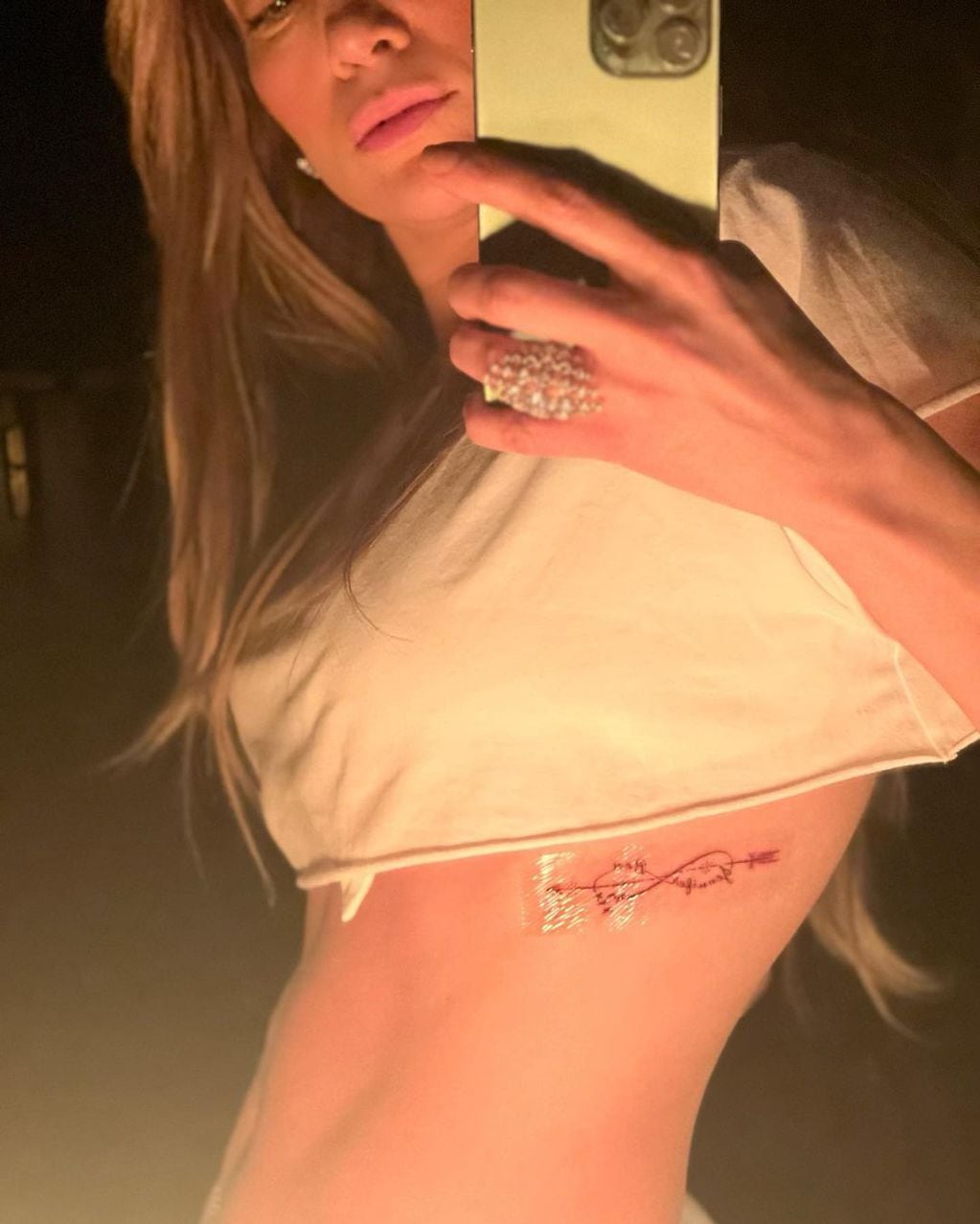 Jennifer Lopez mostró el tatuaje que se hizo en referencia a Ben