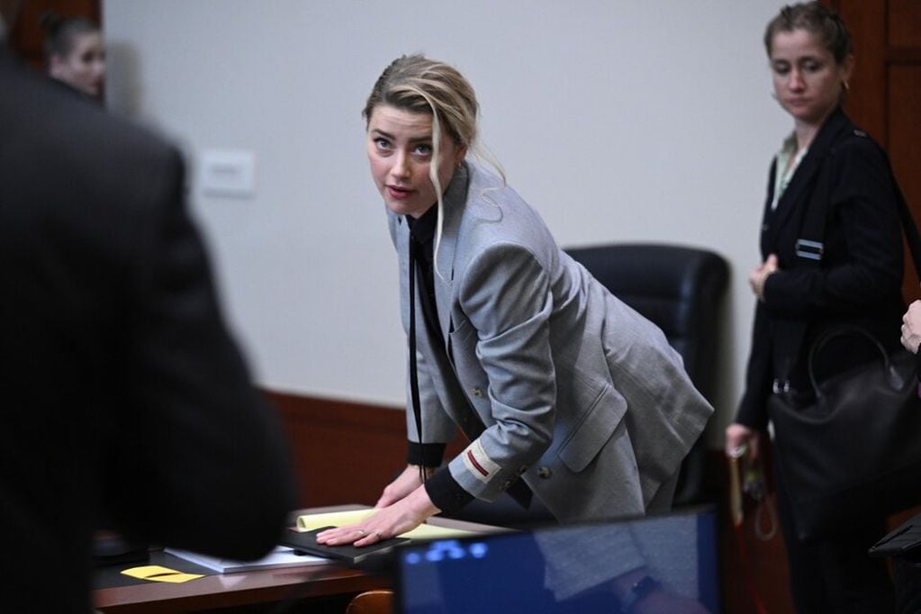 Amber Heard, presente en el juicio en el que se defiende de difamaciones