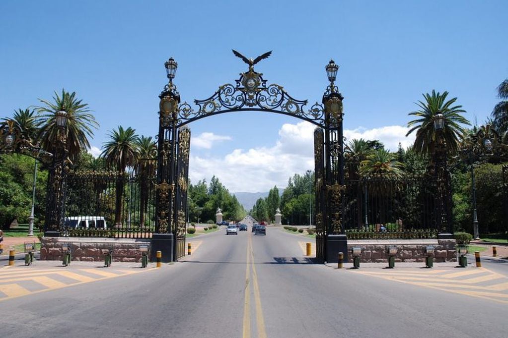 Mendoza está entre las 10 ciudades más recomendadas y preferidas por los turistas en la región, según la revista internacional Forbes.