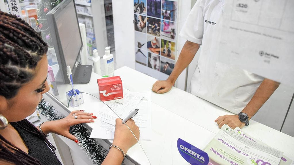 Farmacia dejarán de recibir algunas recetas digitales.Foto: Mariana Villa / Los Andes