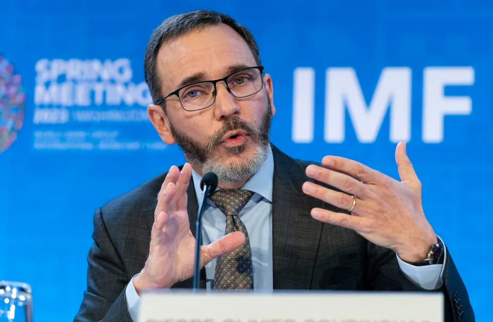 El director del departamento de investigaciones del Fondo Monetario Internacional, Pierre-Olivier Gourinchas, en Washington el 11 de abril de 2023. (AP foto/Jose Luis Magana)