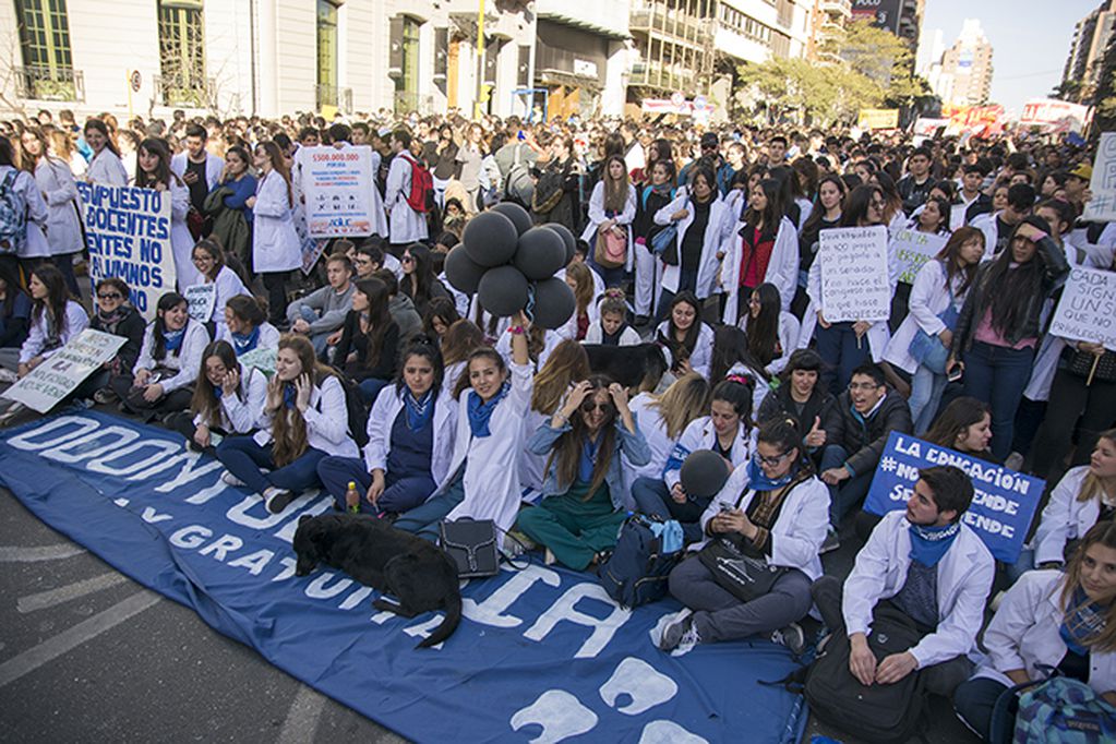 Marcha de distintas universidades públicas de la provincia de Córdoba 