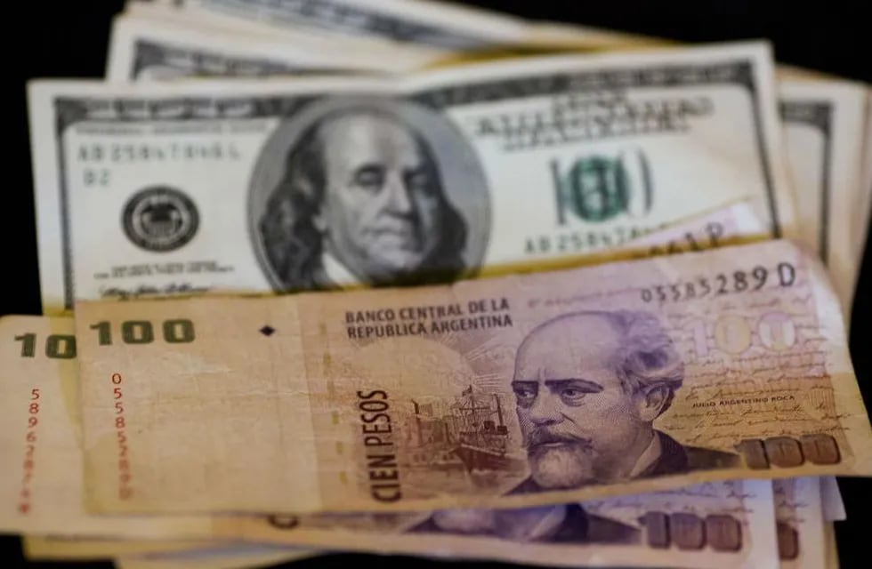 El Banco Central subió una vez más la tasa de los plazos fijos en un esfuerzo para atraer inversiones en pesos (AP/Archivo).
