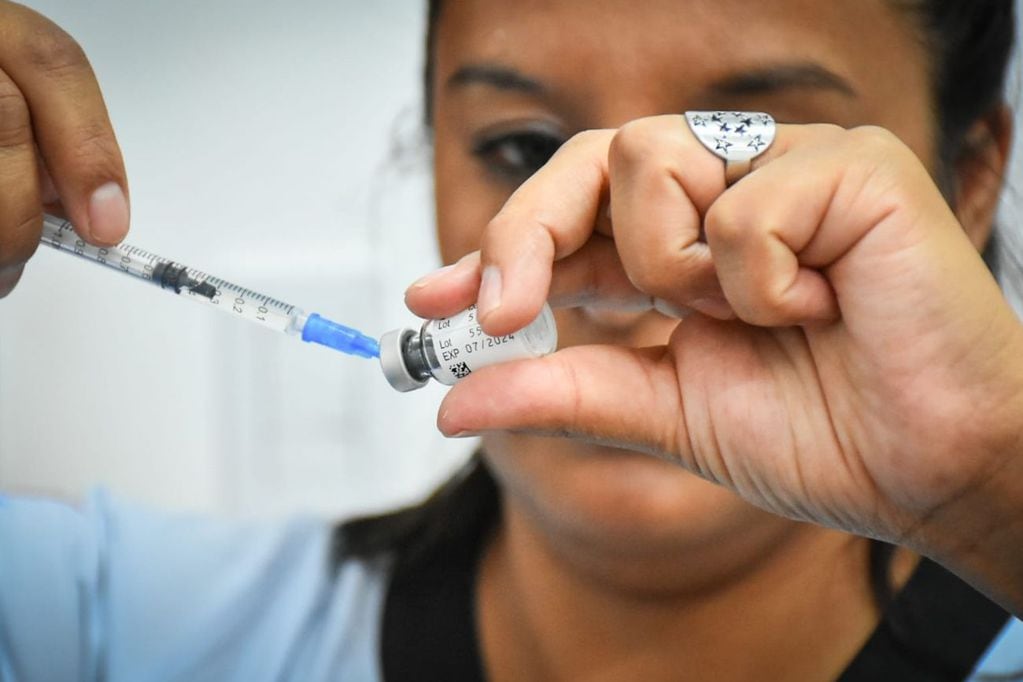 La provincia de Salta vacuna contra el dengue. (Prensa Gobierno de Salta)