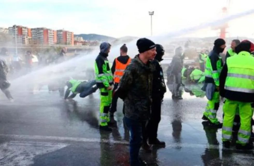 Protestas y represión en Italia por el pase sanitario para trabajar. / gentileza