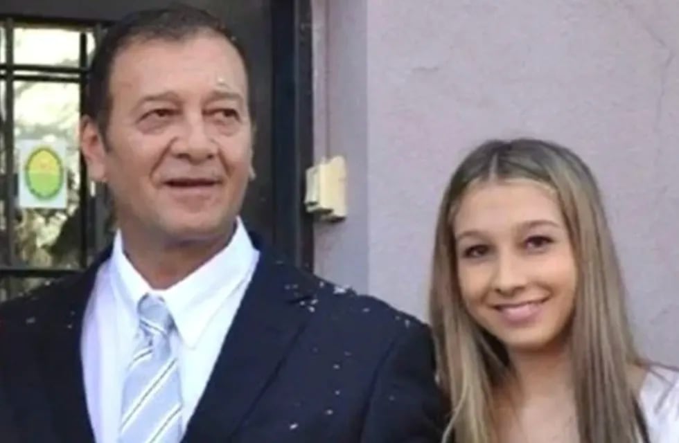Nahir Galarza junto a su padre Marcelo, quien ahora ella dice que es el autor del asesinato de Fernando Pastorizzo. (Archivo)
