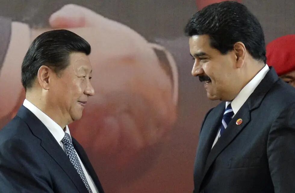 Xi Jinping y Nicolás Maduro, presidentes de China y Venezuela respectivamente, en una imagen de archivo.