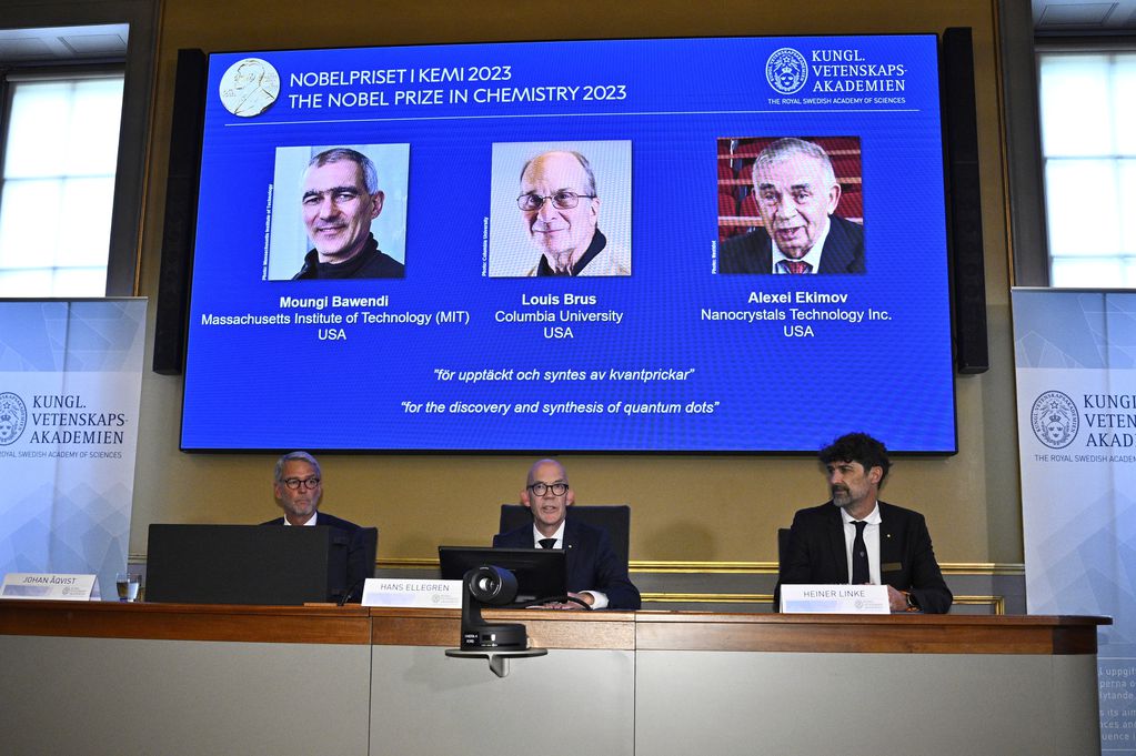 Los premiados con el Nobel de Química 2023: Moungi Bawendi, Louis Brus y Alexi Ekimov. (Gentileza)