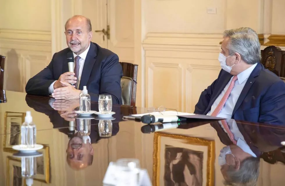 Alberto Fernández y Omar Perotti en la firma del acuerdo de "Santa Fe + Conectada"