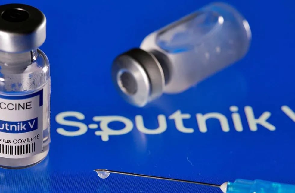 La eficacia de la vacuna Sputnik V frente a la variante Delta del coronavirus fue del 83,1% contra la infección sintomática y del 94,4% frente a las hospitalizaciones. Archivo