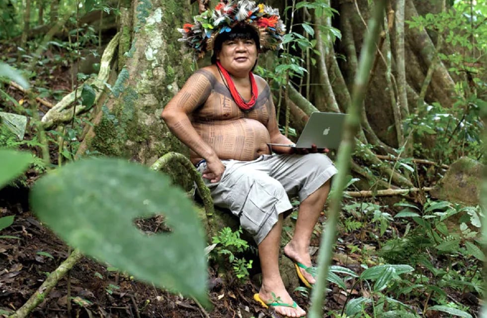 El jefe indio que movilizó a Google contra la deforestación