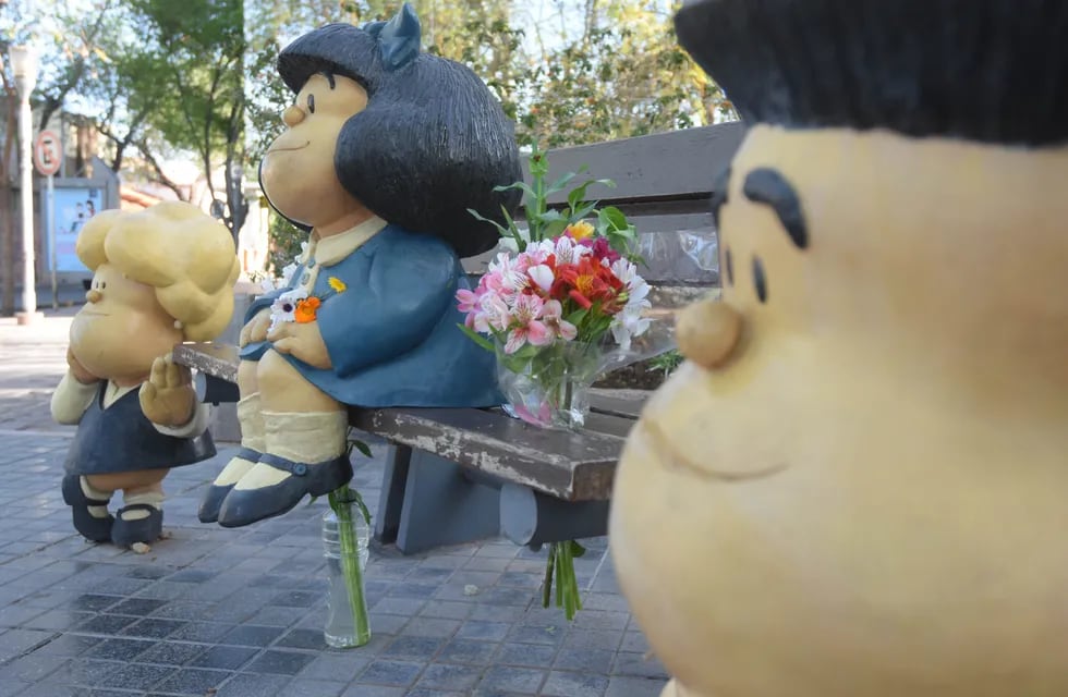 La renovación de Mafalda, Manolito y Susanita, estas esculturas de Pablo Irrgang, que están ubicadas en la intersección de calle Arístides Villanueva y Huarpes.