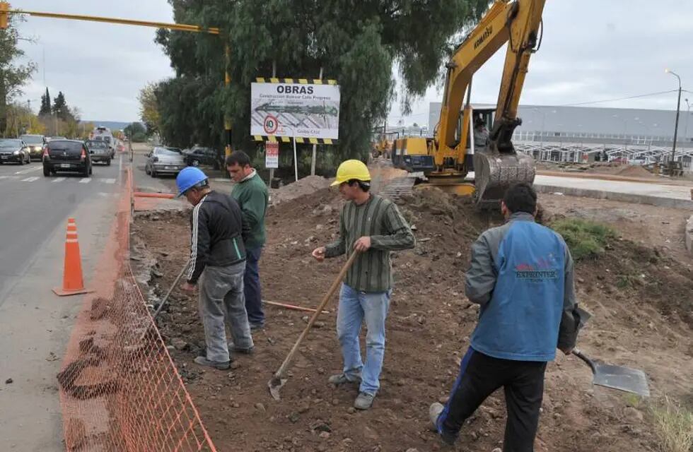 Obras públicas en Godoy Cruz. Iniciaron obras para remodelar el bulevar San Vicente