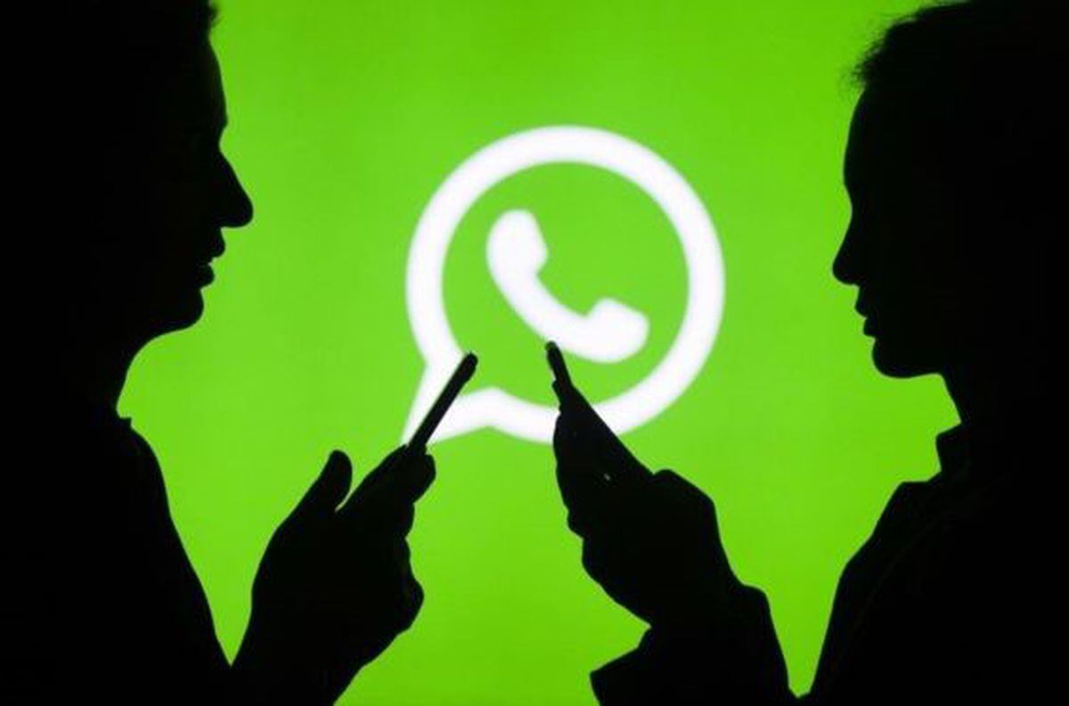 Cómo leer un mensaje de WhatsApp sin aparecer “en línea” ni marcar el visto
