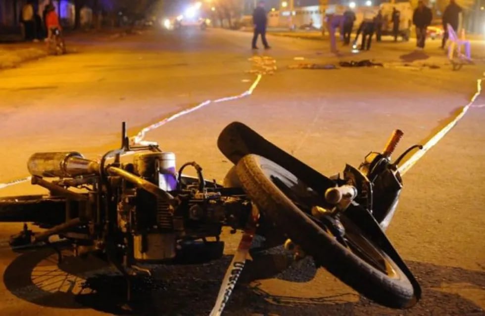 Una mujer policía se accidentó en su moto, sin la intervención de otros vehículos. Imagen ilustrativa.