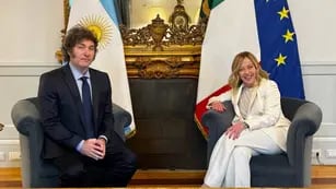 El presidente Javier Milei y la presidenta del Consejo de Ministros de la República Italiana, Giorgia Meloni, en el Palazzo Chigi. (X/OPRArgentina)