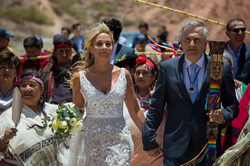 Gerardo Morales y la abogada Tulia Snopek se casaron el viernes 7 de diciembre en un ritual indígena, en Jujuy.
Foto: Gentileza