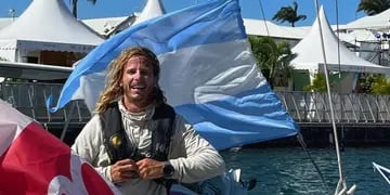 El navegante rosarino que logró ser el primer argentino en cruzar el Atlántico en vela.