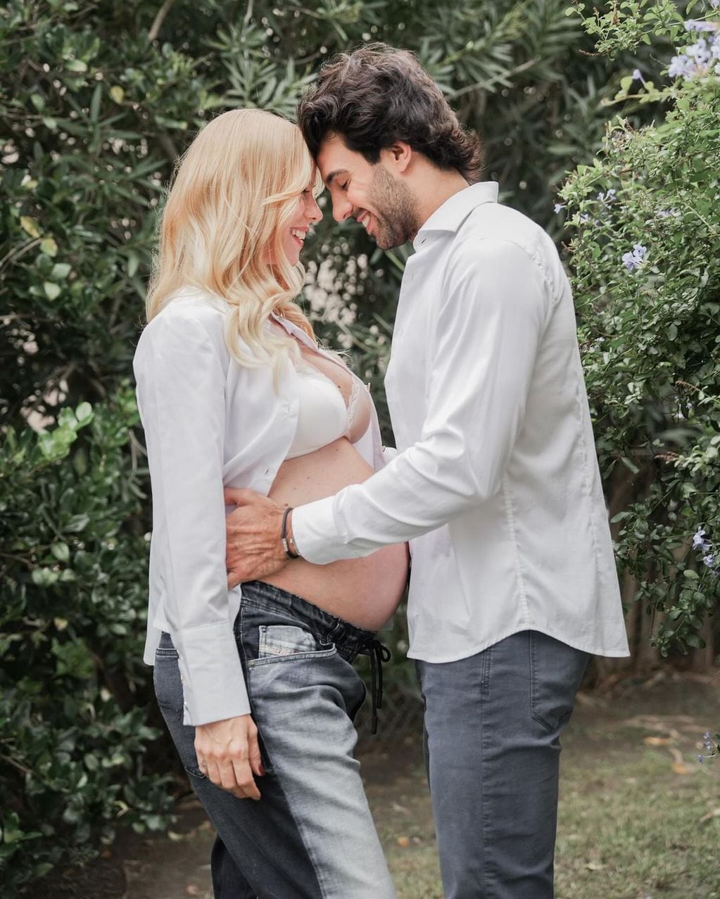 Nicole Neumann y Manu Urcera revelaron el nombre de su hijo. Gentileza Instagram.