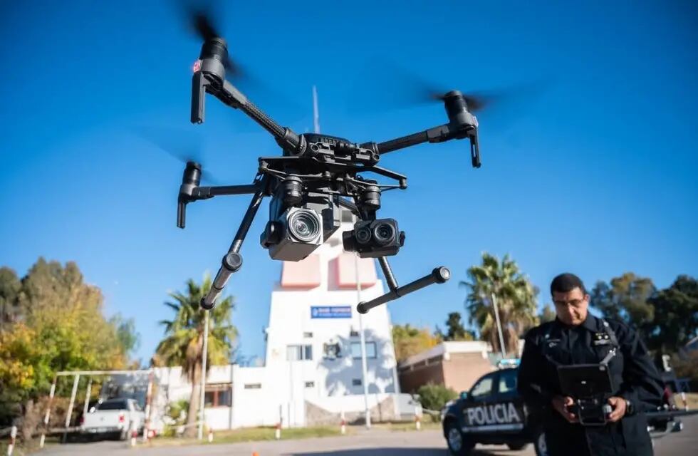La Policía mendocina cuenta con una flota de 9 drones pero aún no tiene la potestad para retener una licencia civil. | Foto: Ministerio de Seguridad