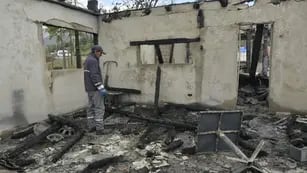 Familia Maradona perdió su casa en Colonia Suiza por el incendio en el piedemonte tras el Zonda
