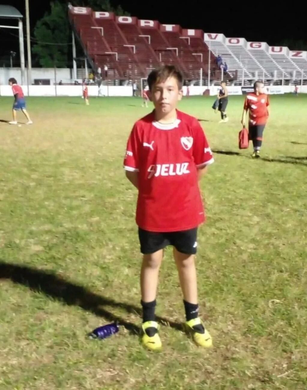 "Papá, vendí los botines": el emotivo gesto de un nene de 12 años para ayudar a Independiente. Gentileza: Clarín.