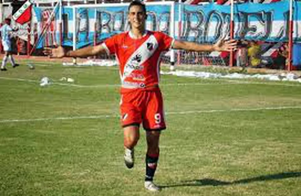 El ex goleador del Cruzado, jugará en Huracán Las Heras con el mismo objetivo: ascender a la B Nacional / Gentileza