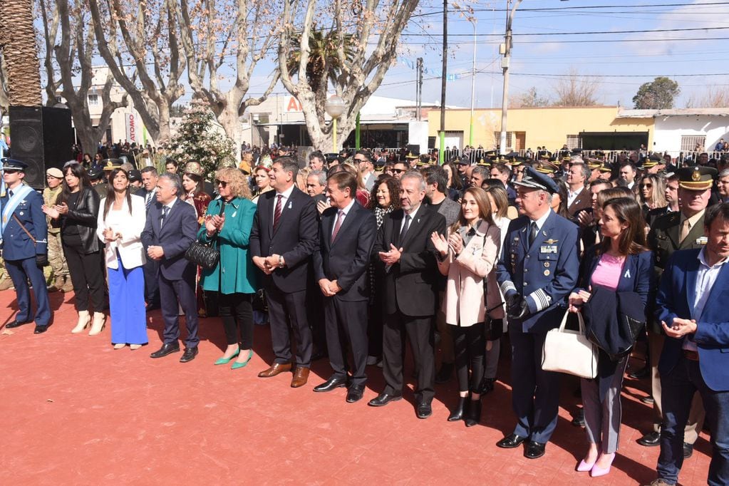En Junín, el Gobernador encabezó el acto por el 173º aniversario del fallecimiento del General San Martín. Foto: Prensa Gobierno de Mendoza