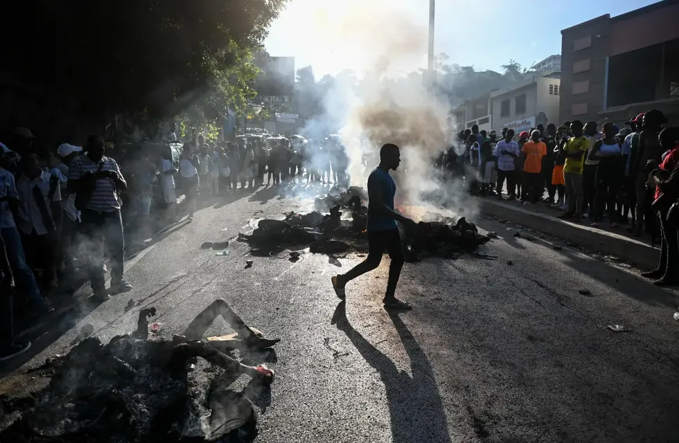 Un grupo de supuestos pandilleros fueron linchados y quemados vivos en las calles de Haití por parte de civiles cansados de los ataques.