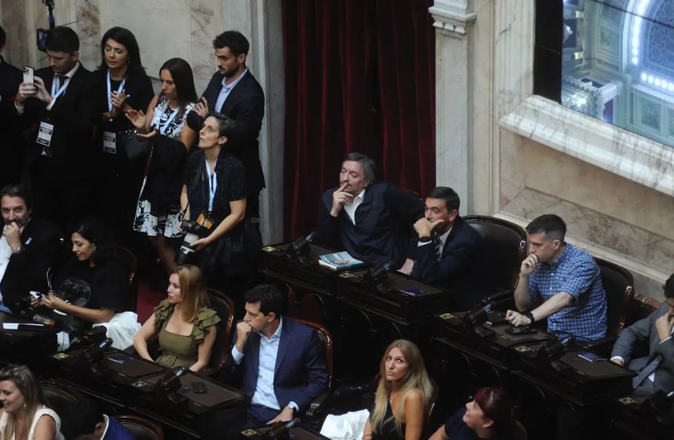 El diputado Máximo Kirchner en el Congreso durante el discurso del presidente Javier Milei ante la Asamblea Legislativa. Foto: Federico Lopez Claro