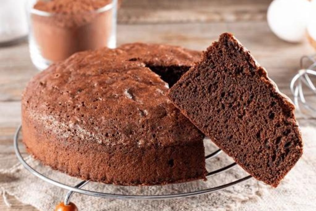 La mejor receta de torta nube de chocolate casera en 10 minutos